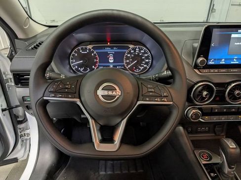 Used 2025 Nissan Sentra SV image 16