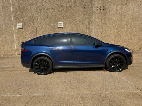 Used 2021 Tesla Model X AWD/4WD image 10