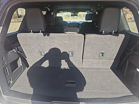 Certified 2020 Ford Expedition XLT image 17