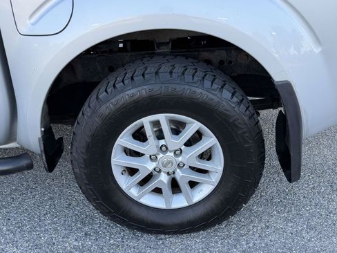 Used 2016 Nissan Frontier SV AWD/4WD image 33