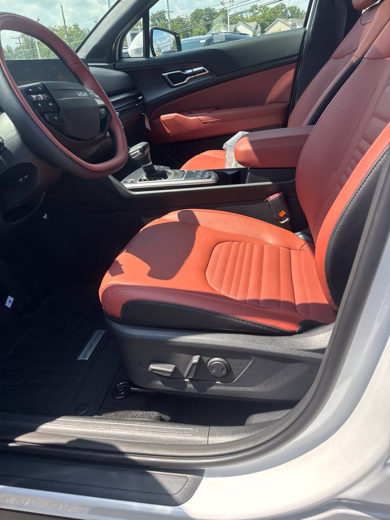 New 2026 Kia Sportage SX AWD/4WD image 9