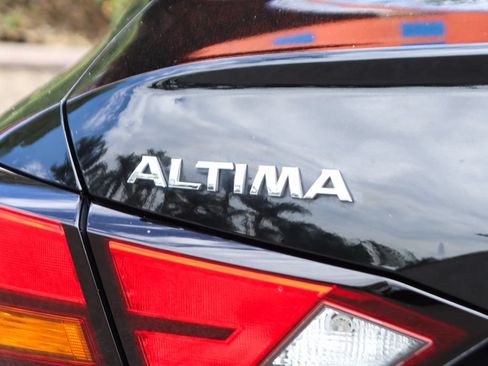 Used 2022 Nissan Altima 2.5 SL FWD image 47