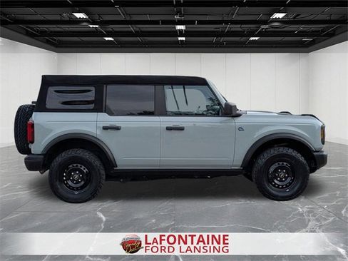 Used 2023 Ford Bronco Black Diamond image 6