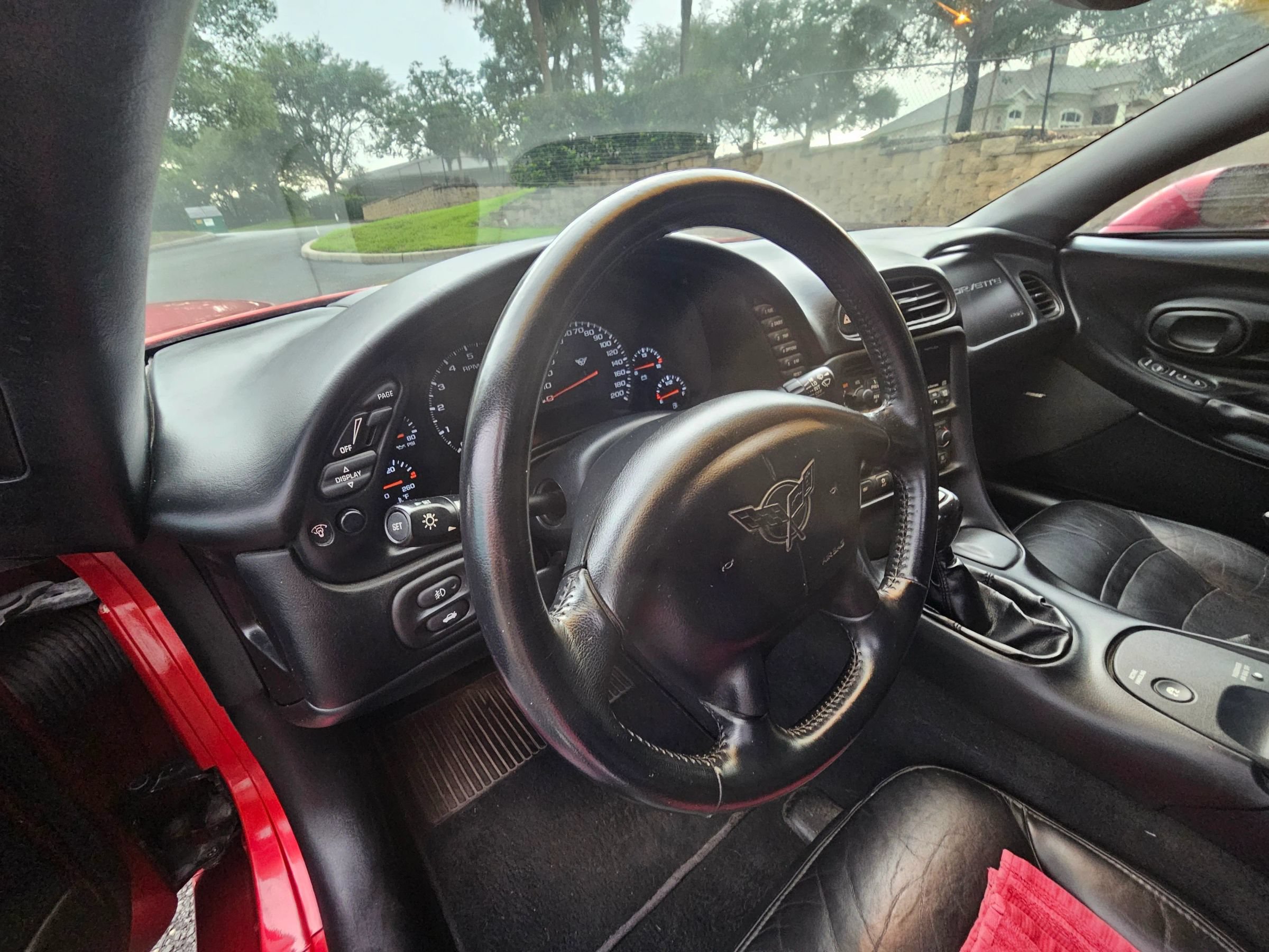 Used 2004 Chevrolet Corvette Coupe w/ Preferred Equipment Group RWD image 31