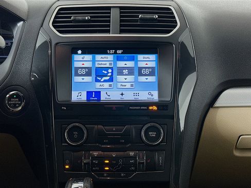 Used 2017 Ford Explorer XLT w/ Equipment Group 202A image 24