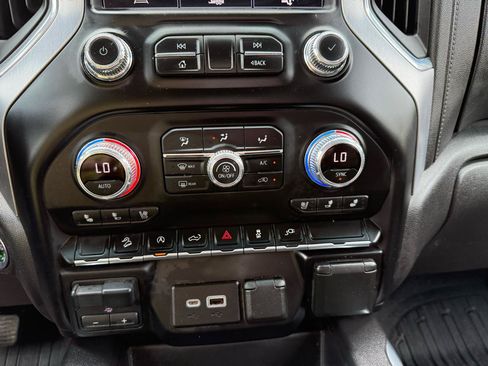 Used 2021 GMC Sierra 1500 SLT AWD/4WD image 33