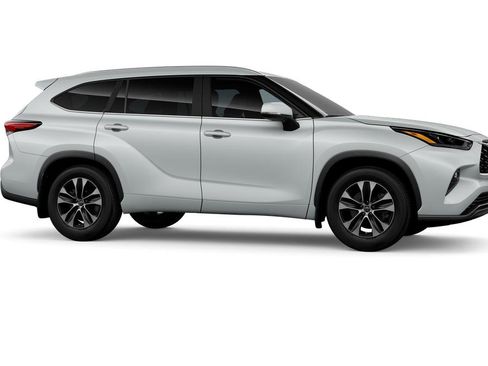 New 2026 Toyota Highlander XLE image 90