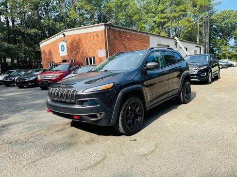 Used 2016 Jeep Cherokee Trailhawk w/ Trailer Tow Group AWD/4WD image 1