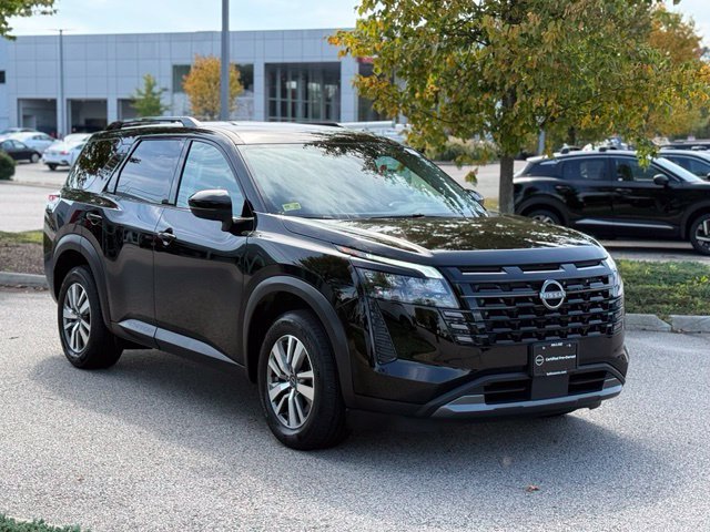 Certified 2026 Nissan Pathfinder SL AWD/4WD image 4