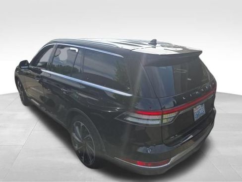 Used 2020 Lincoln Aviator Reserve w/ Equipment Group 202A AWD/4WD image 3