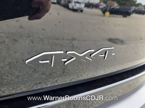 New 2026 Jeep Grand Wagoneer Limited AWD/4WD image 12