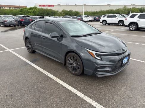 Used 2025 Toyota Corolla SE image 7