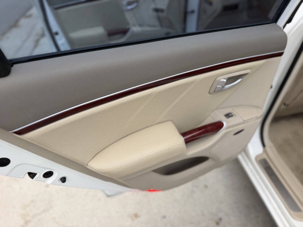 Used 2007 Hyundai Azera SE FWD image 15
