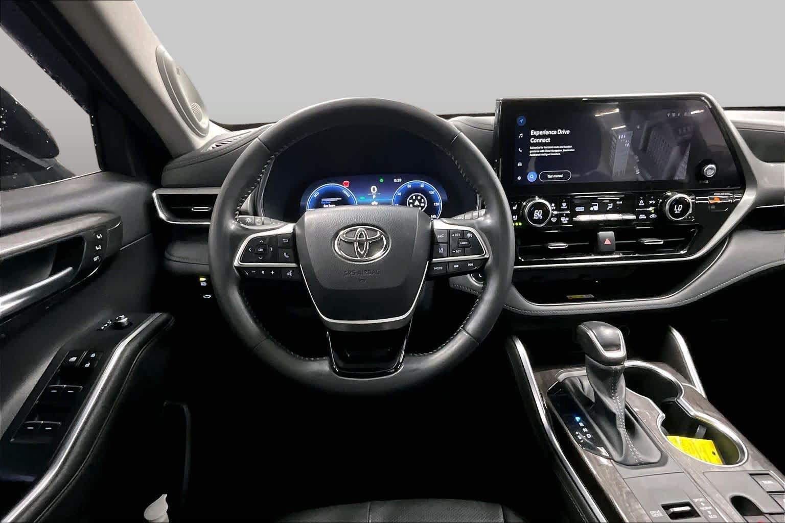 Used 2023 Toyota Highlander Platinum AWD/4WD image 5