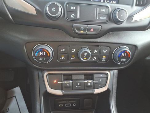 Used 2023 GMC Terrain Denali w/ Denali Premium Package image 16