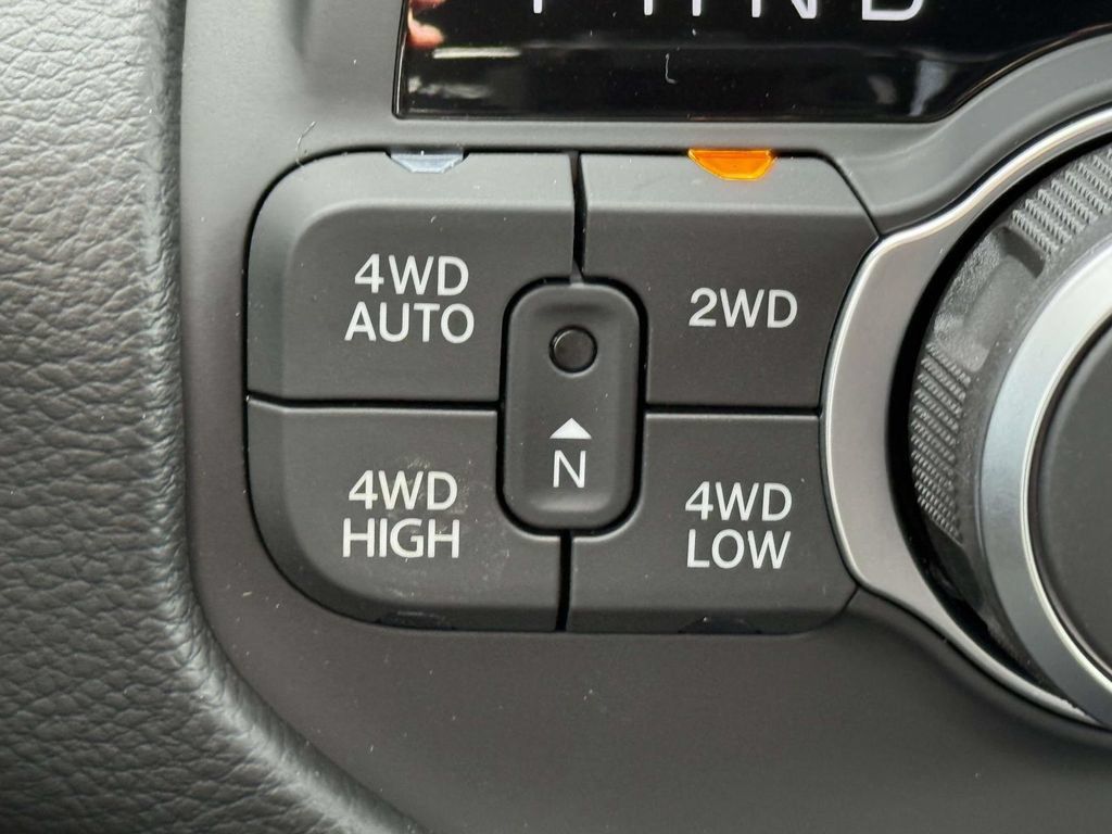 New 2027 RAM 1500 4x4 Crew Cab image 29