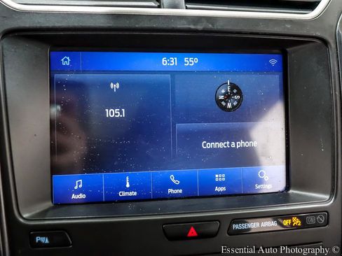 Used 2018 Ford Explorer XLT w/ Equipment Group 202A image 22