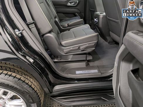 Used 2023 GMC Yukon SLT w/ SLT Luxury Package AWD/4WD image 26