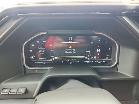 Certified 2025 GMC Sierra 1500 AT4 w/ AT4 Premium Package AWD/4WD image 27