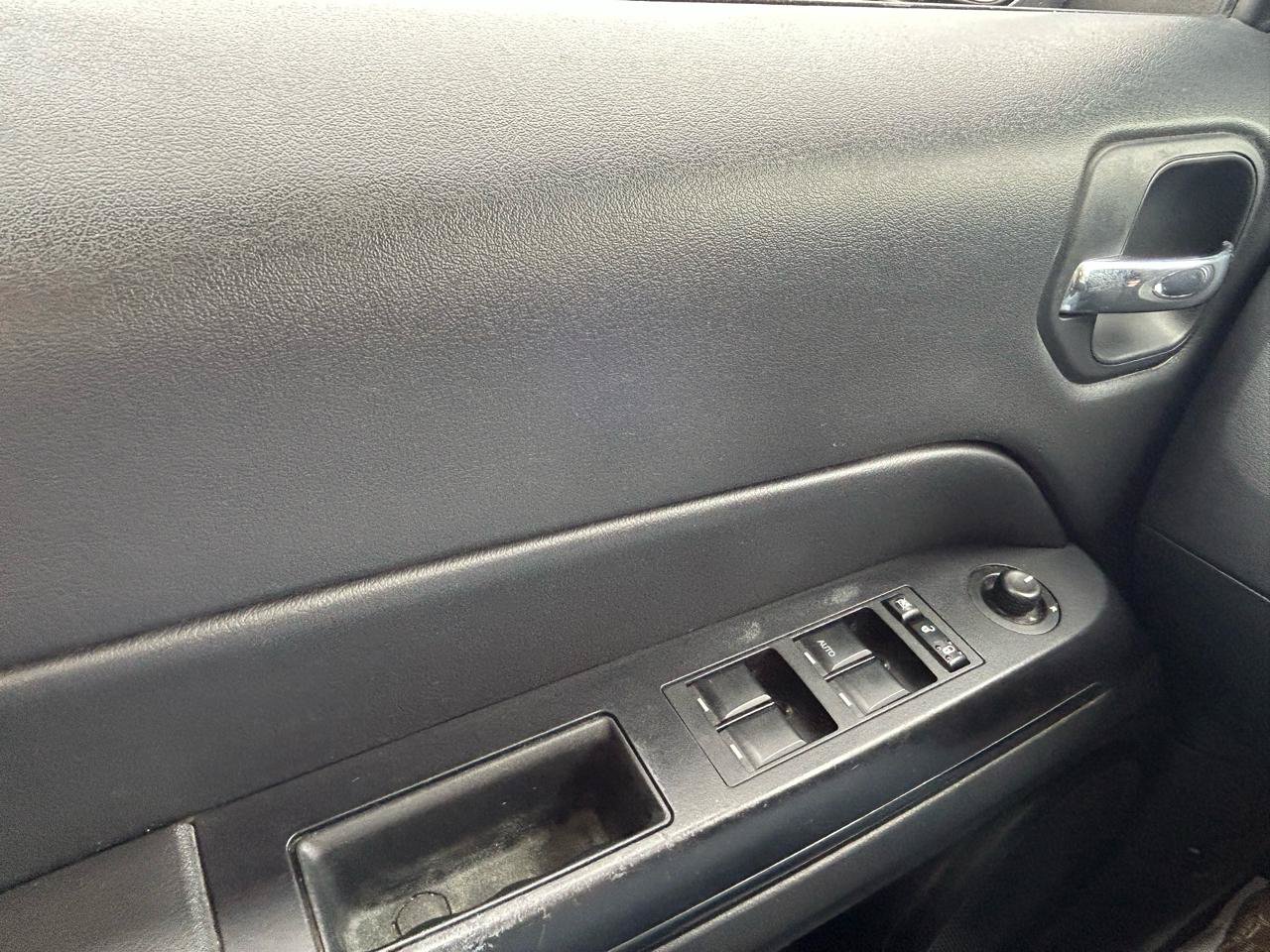 Used 2015 Jeep Patriot Sport w/ Power Value Group FWD image 24