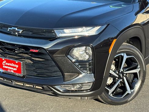 Used 2022 Chevrolet TrailBlazer RS image 3