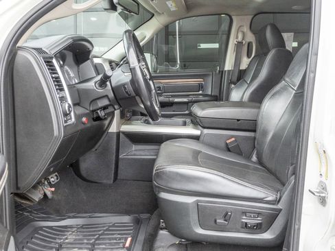 Used 2018 RAM 3500 Laramie AWD/4WD image 16