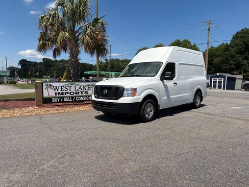 Used 2021 Nissan NV 2500 SV w/ Back Door Glass Package RWD image 1