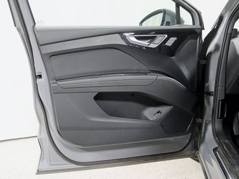 Used 2022 Audi Q4 e-tron Premium Plus image 30