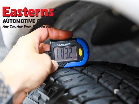 Used 2021 Chevrolet Express 2500 w/ Driver Convenience Package image 25