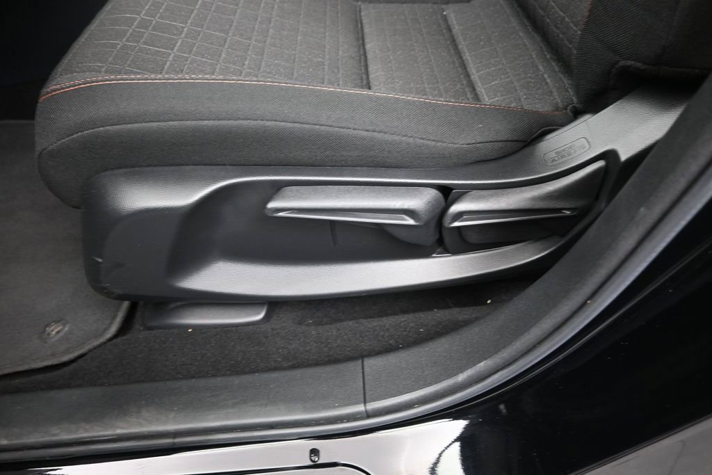 Used 2025 Honda HR-V Sport image 16