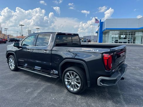 Used 2023 GMC Sierra 1500 SLT w/ SLT Convenience Package AWD/4WD image 30