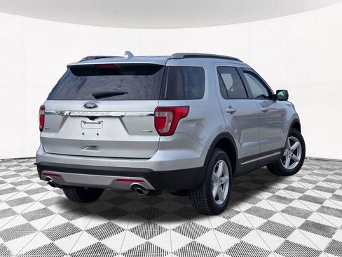 Used 2016 Ford Explorer XLT w/ Equipment Group 201A image 17