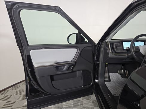 Used 2023 Rivian R1S Launch Edition Quad AWD/4WD image 16