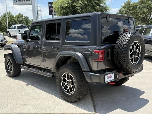 Used 2024 Jeep Wrangler Unlimited Rubicon w/ Technology Group AWD/4WD image 7