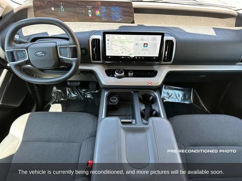 Used 2025 Ford Expedition Active AWD/4WD image 13