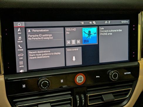 Certified 2026 Porsche Macan AWD/4WD image 35