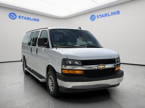 Used 2025 Chevrolet Express 2500 w/ Driver Convenience Package RWD image 15