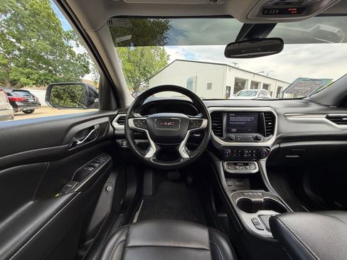 Used 2023 GMC Acadia SLT w/ Trailering Package AWD/4WD image 2
