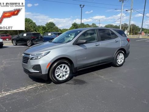 Certified 2024 Chevrolet Equinox LS w/ LS Convenience Package FWD image 4