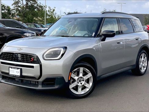 Certified 2025 MINI Cooper Countryman S w/ Comfort Package Max image 3