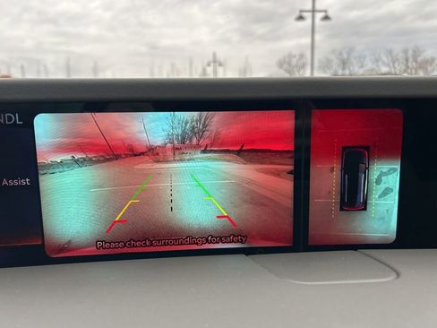 Used 2024 Lincoln Nautilus Premier w/ Equipment Group 102A image 18