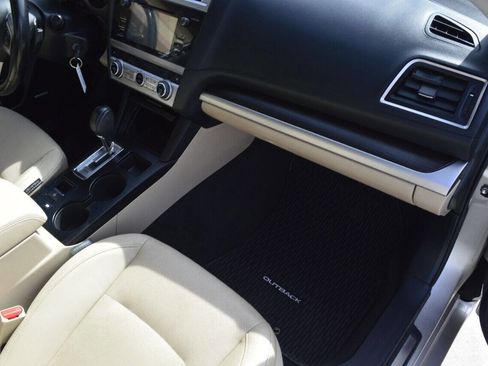 Used 2016 Subaru Legacy 2.5i Limited image 31