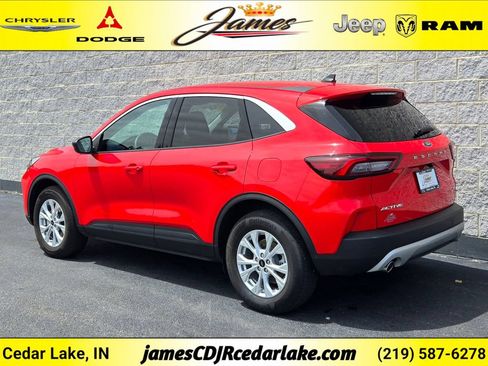 Used 2024 Ford Escape Active w/ Tech Pack #1 AWD/4WD image 3