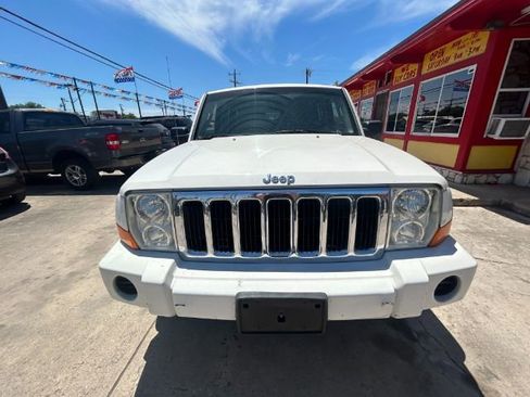 Used 2007 Jeep Commander Sport image 2
