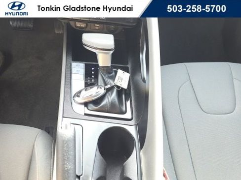 Certified 2024 Hyundai Elantra SEL image 21