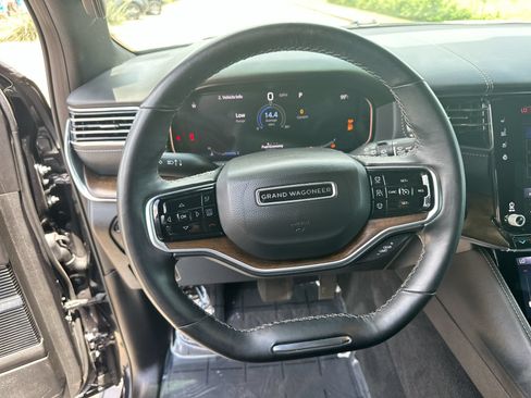 Used 2023 Jeep Grand Wagoneer 4WD image 14