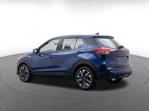 Used 2026 Nissan Kicks SV w/ Cold Weather Package AWD/4WD image 5