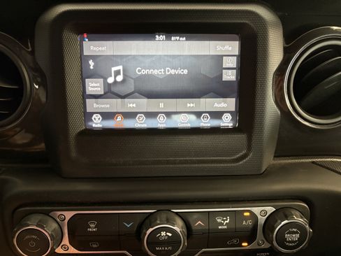 Used 2022 Jeep Wrangler Unlimited Sport AWD/4WD image 14
