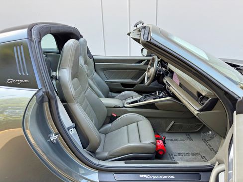 Used 2022 Porsche 911 Targa 4 GTS image 15