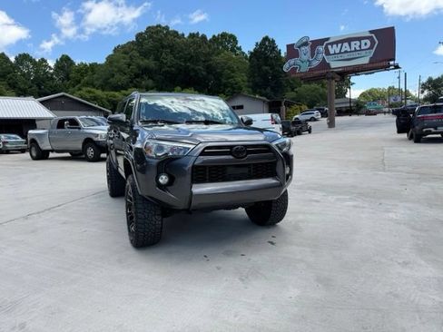 Used 2020 Toyota 4Runner SR5 Premium w/ Moonroof Package AWD/4WD image 13